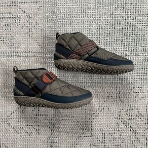 Brand New Chaco Women’s Ramble Rugged Canvas Clog, size 9, Dusty Olive Green